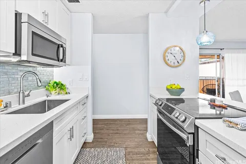 $585,000 | 3721 Kanaina Avenue, Unit 315, Honolulu, HI 96815