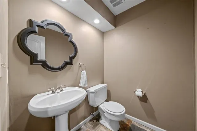 $420,000 | 7808 Long Avenue, Lenexa, KS 66216