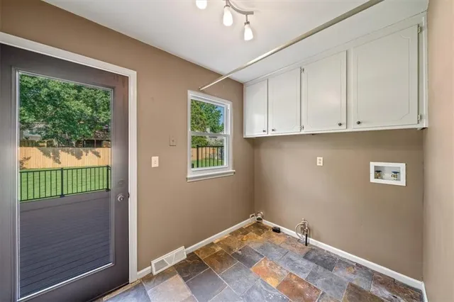 $420,000 | 7808 Long Avenue, Lenexa, KS 66216