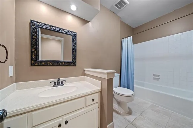 $420,000 | 7808 Long Avenue, Lenexa, KS 66216