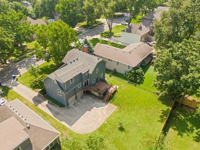 $420,000 | 7808 Long Avenue, Lenexa, KS 66216