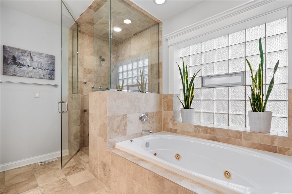 3709 North Wayne Avenue, Unit 1 Chicago, IL 60613 - Photo 21 of 37