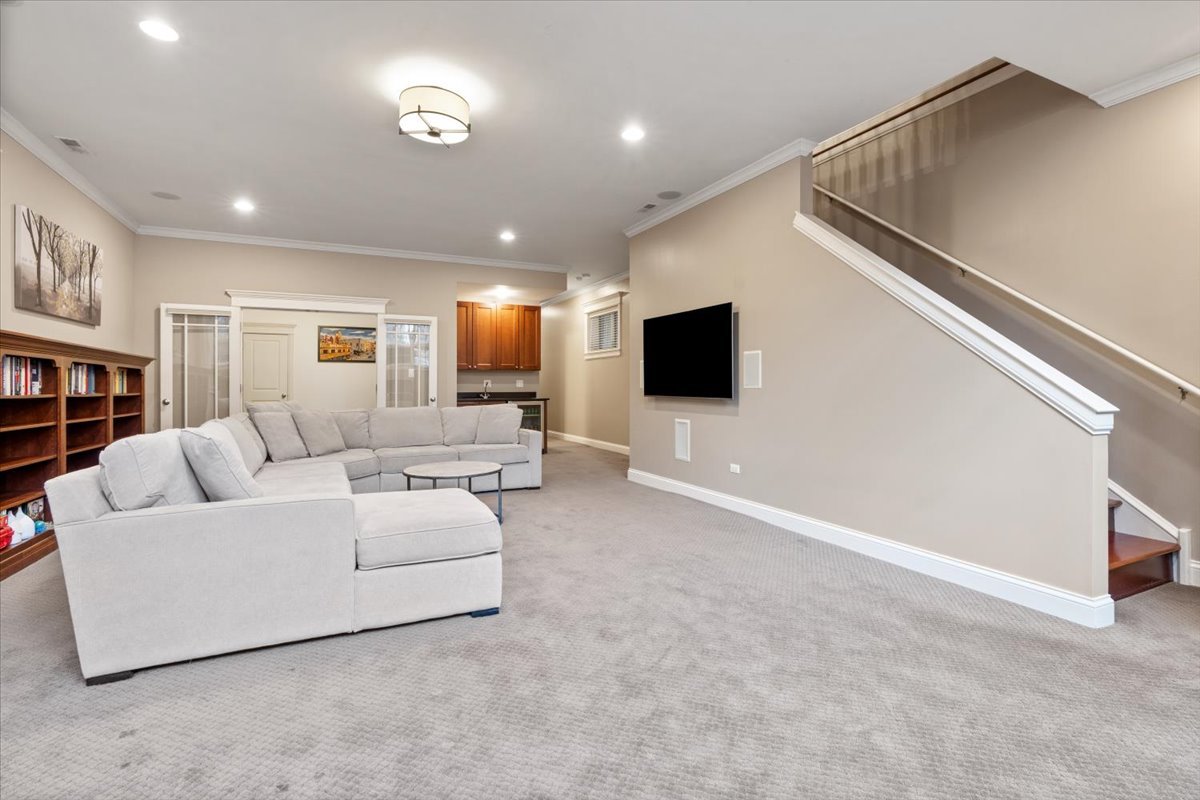 3709 North Wayne Avenue, Unit 1 Chicago, IL 60613 - Photo 27 of 37