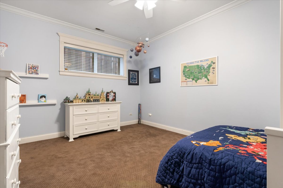 3709 North Wayne Avenue, Unit 1 Chicago, IL 60613 - Photo 30 of 37