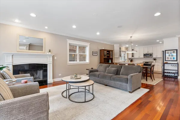 $1,124,500 | 3709 North Wayne Avenue, Unit 1, Chicago, IL 60613