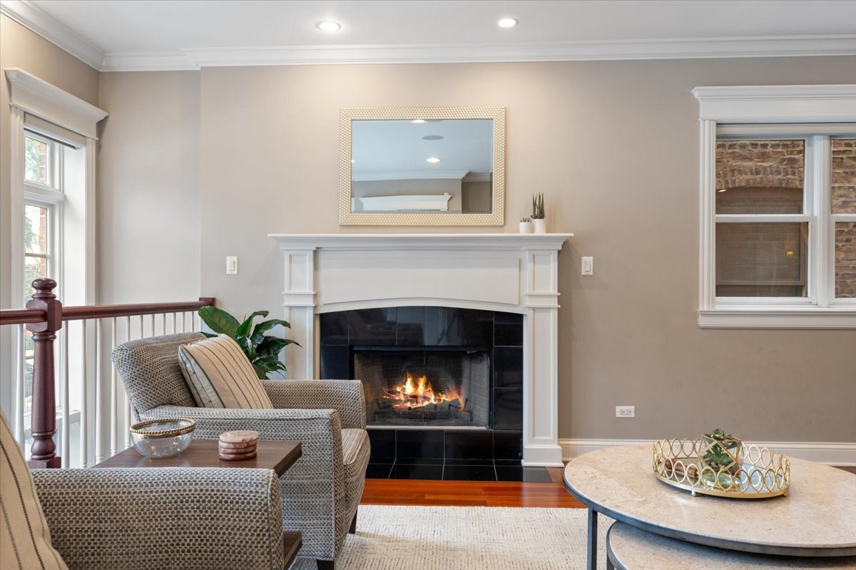 3709 North Wayne Avenue, Unit 1 Chicago, IL 60613 - Photo 5 of 37