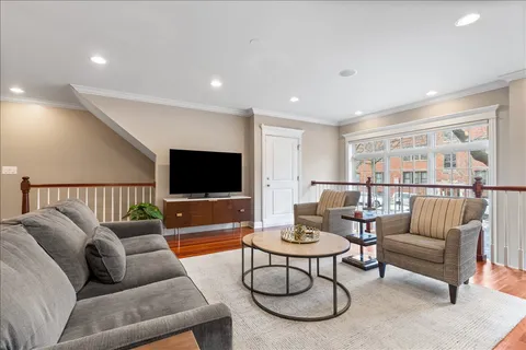 $1,124,500 | 3709 North Wayne Avenue, Unit 1, Chicago, IL 60613