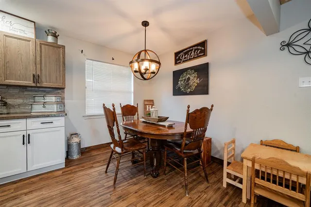 $325,000 | 220 County Road 3324, Emory, TX 75440