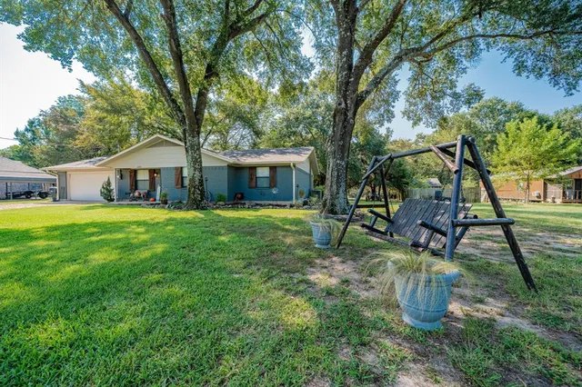 $325,000 | 220 County Road 3324, Emory, TX 75440