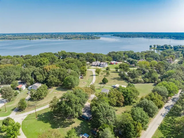 $325,000 | 220 County Road 3324, Emory, TX 75440