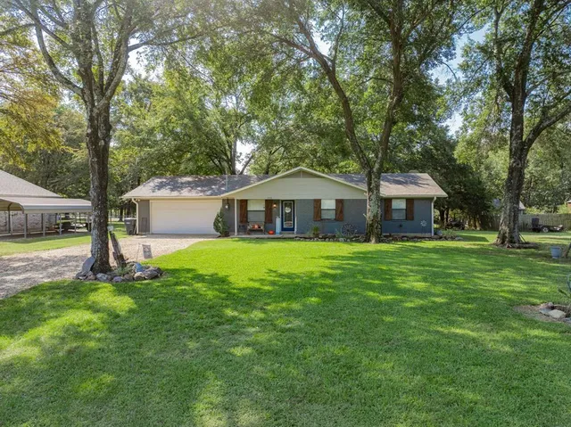 $325,000 | 220 County Road 3324, Emory, TX 75440