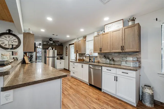 $325,000 | 220 County Road 3324, Emory, TX 75440