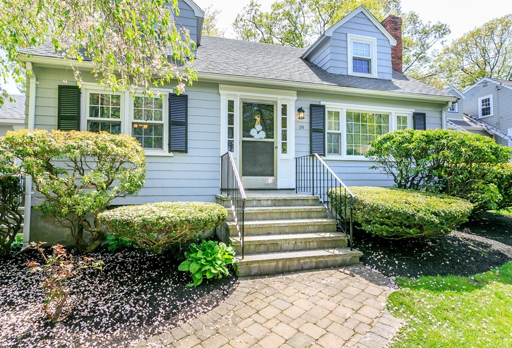 175 Richdale Road Needham, MA 02494 - Photo 2 of 23