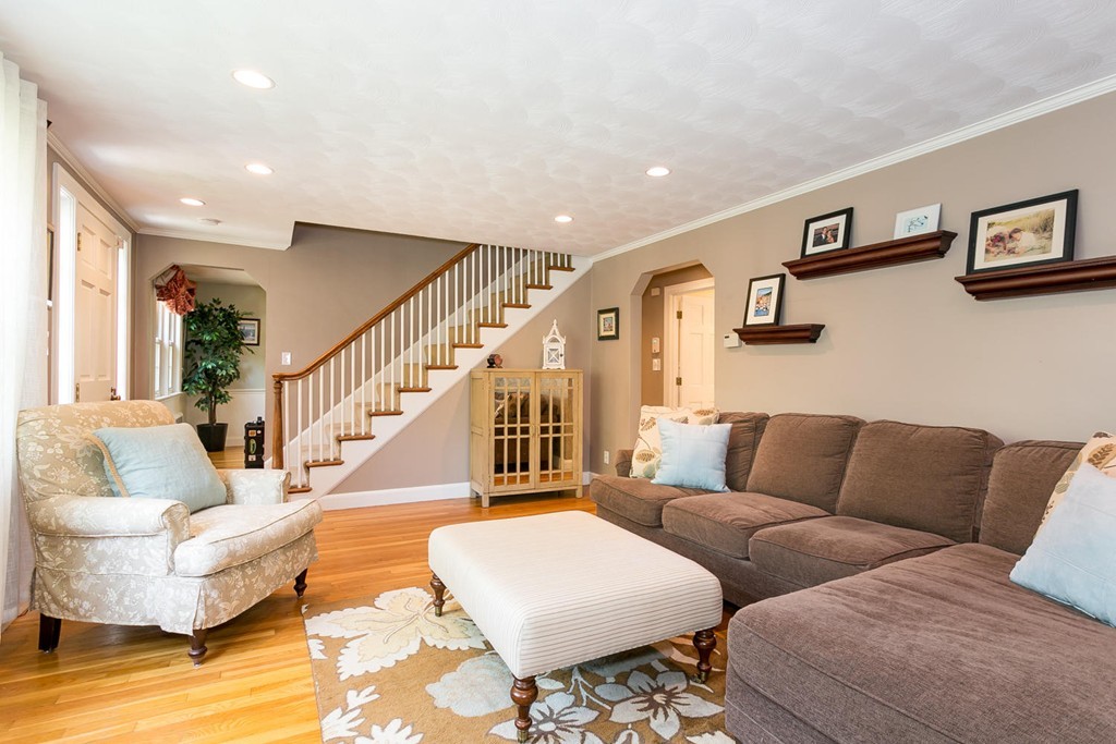 175 Richdale Road Needham, MA 02494 - Photo 5 of 23