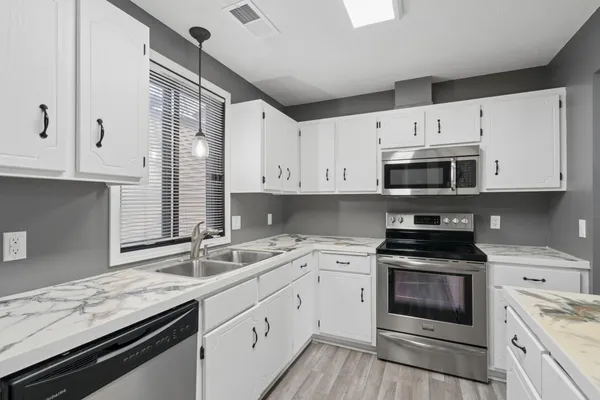 $239,900 | 110 South Drive, Circle Pines, MN 55014