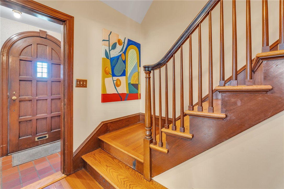 139 Lyndon Road Cranston, RI 02905 - Photo 7 of 36 Gallery Image 7