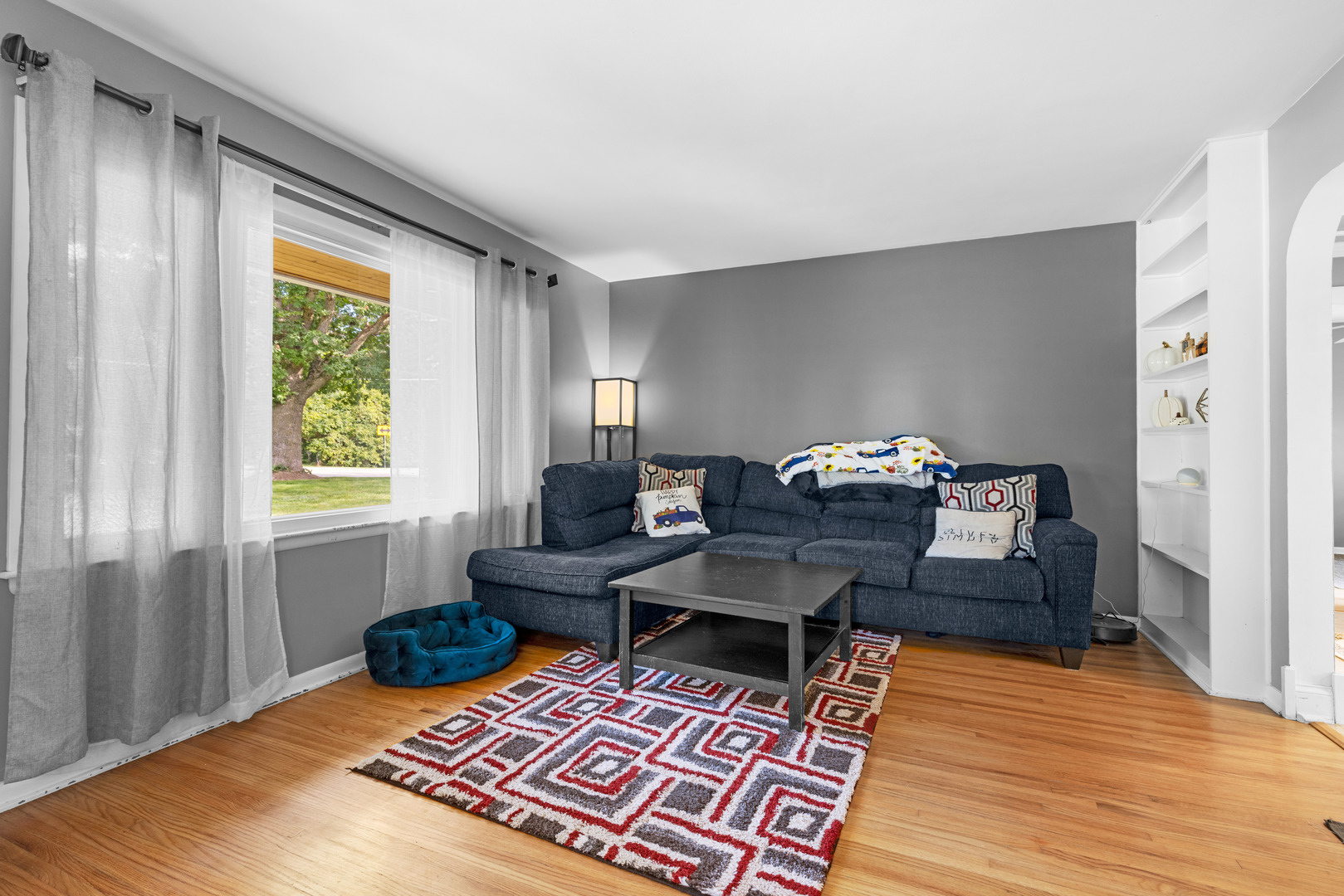 2019 Hawthorn Road Marengo, IL 60152 - Photo 4 of 24 a living room with furniture and a window