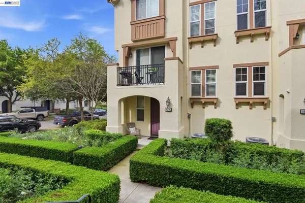 $799,999 | 152 Heligan Lane, Unit 15, Livermore, CA 94551