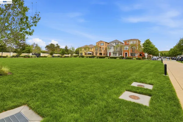 $799,999 | 152 Heligan Lane, Unit 15, Livermore, CA 94551