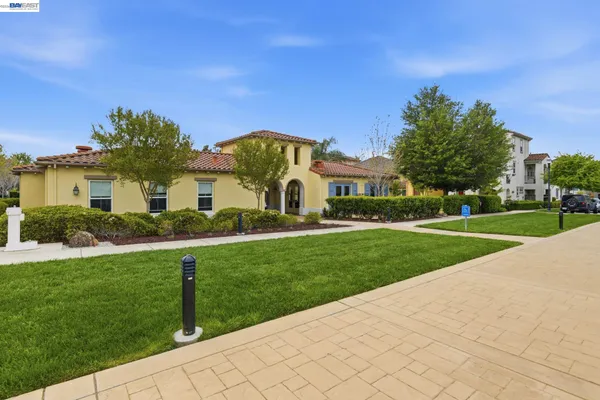 $799,999 | 152 Heligan Lane, Unit 15, Livermore, CA 94551