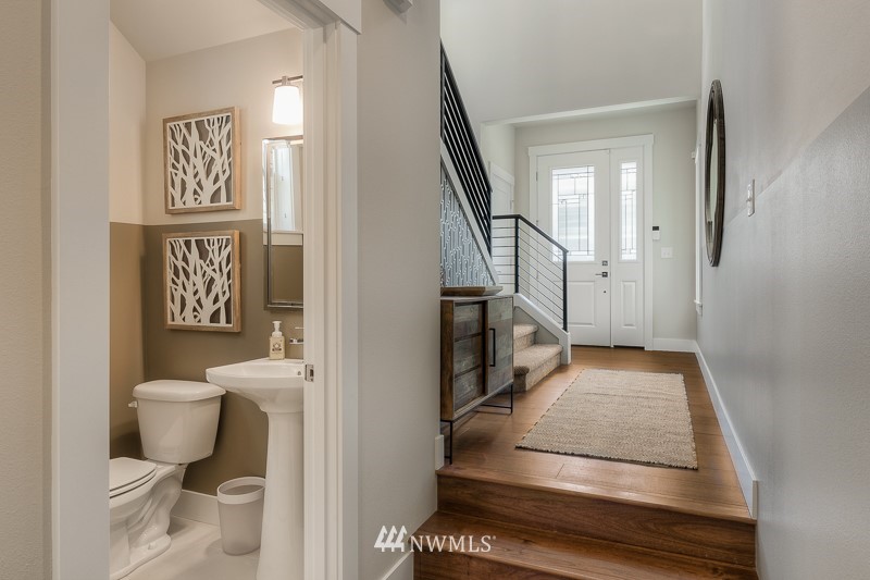 22263 9th Drive Southeast, Unit 9S Bothell, WA 98021 - Photo 3 of 25 a view of entryway