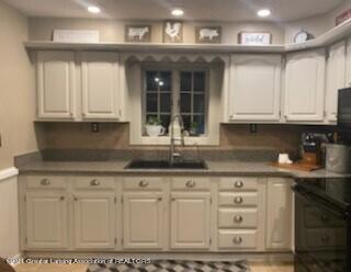 2932 West Holmes Road Lansing, MI 48911 - Photo 5 of 24 4