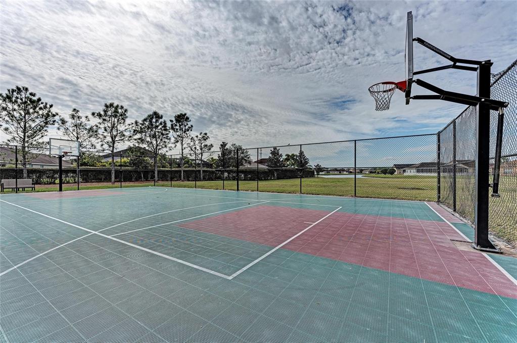 7926 111th Terrace East Parrish, FL 34219 - Photo 54 of 68 a view of a tennis court