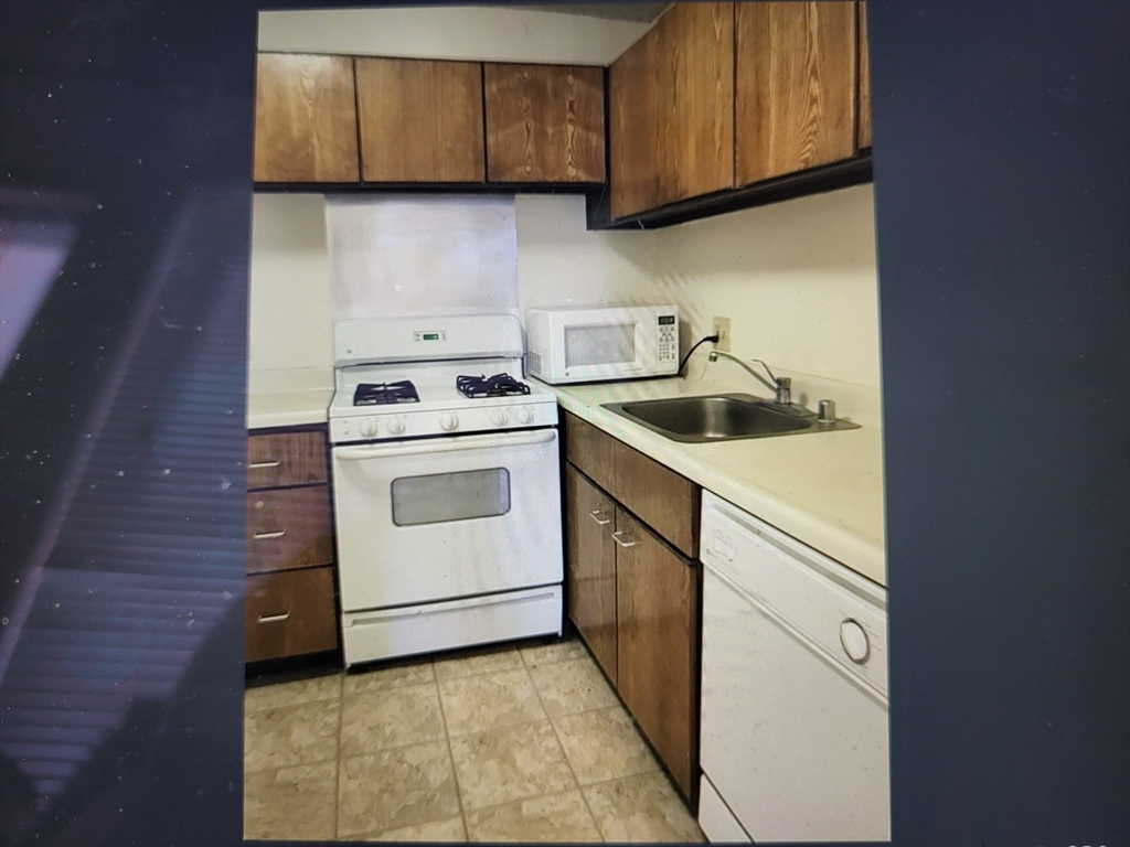 77 Pond Avenue, Unit 612 Brookline, MA 02445 - Photo 4 of 16