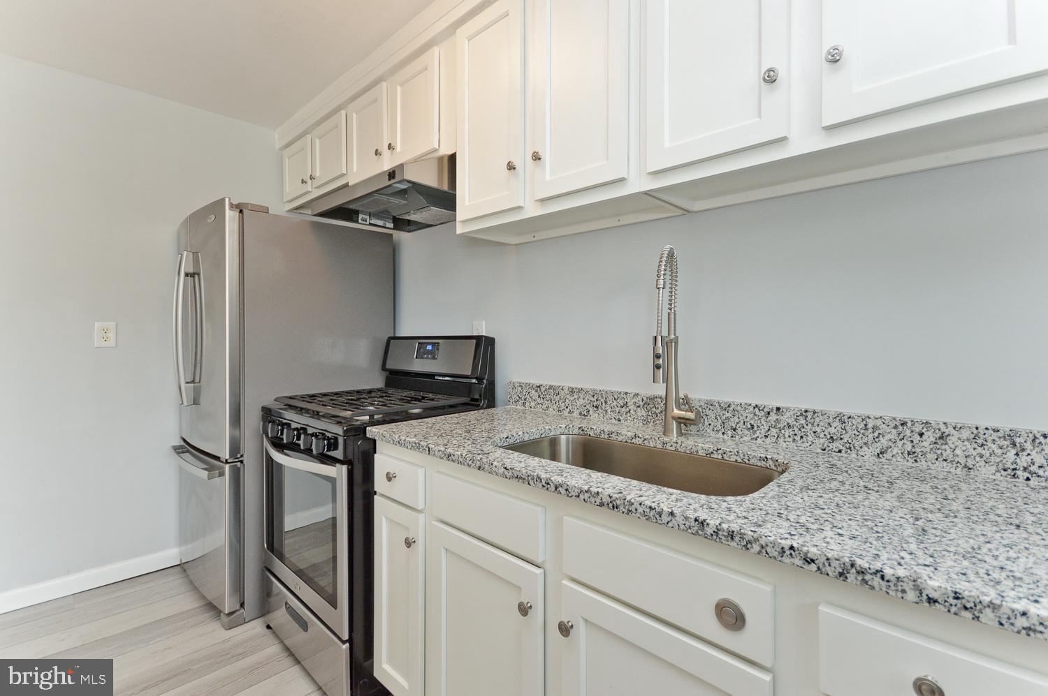 7821 Burnside Road Hyattsville, MD 20785 - Photo 14 of 37