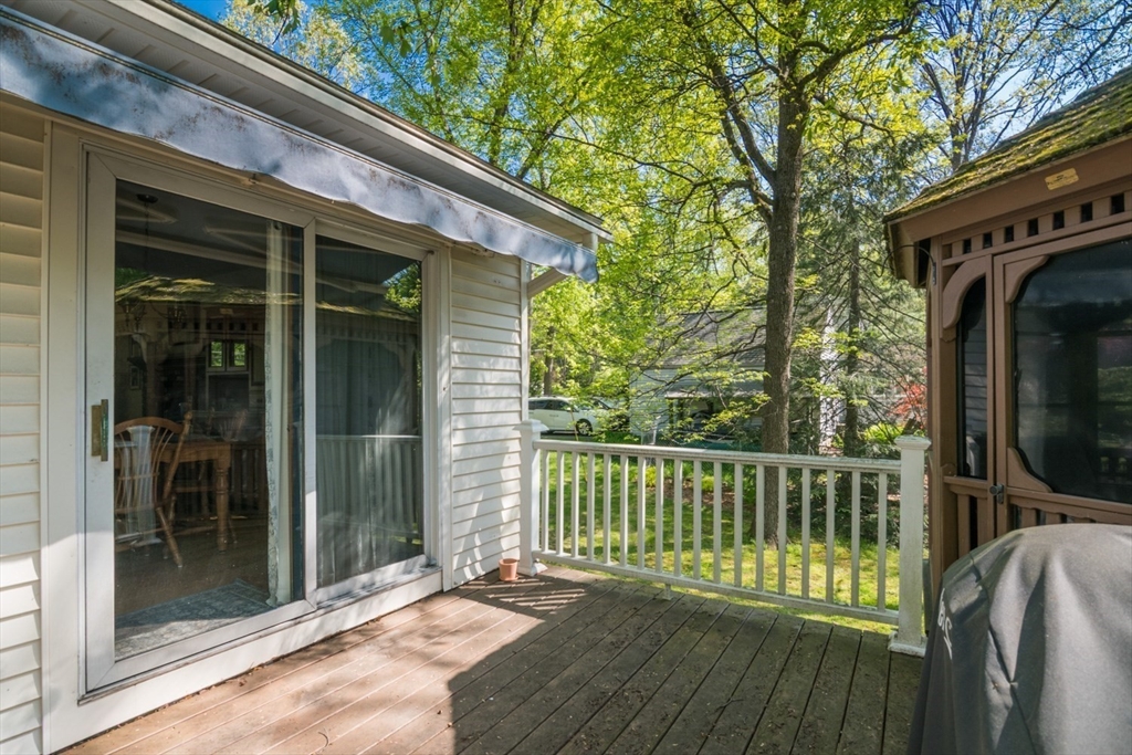 908 Burts Pit Road Northampton, MA 01062 - Photo 10 of 31 Gallery Image 10