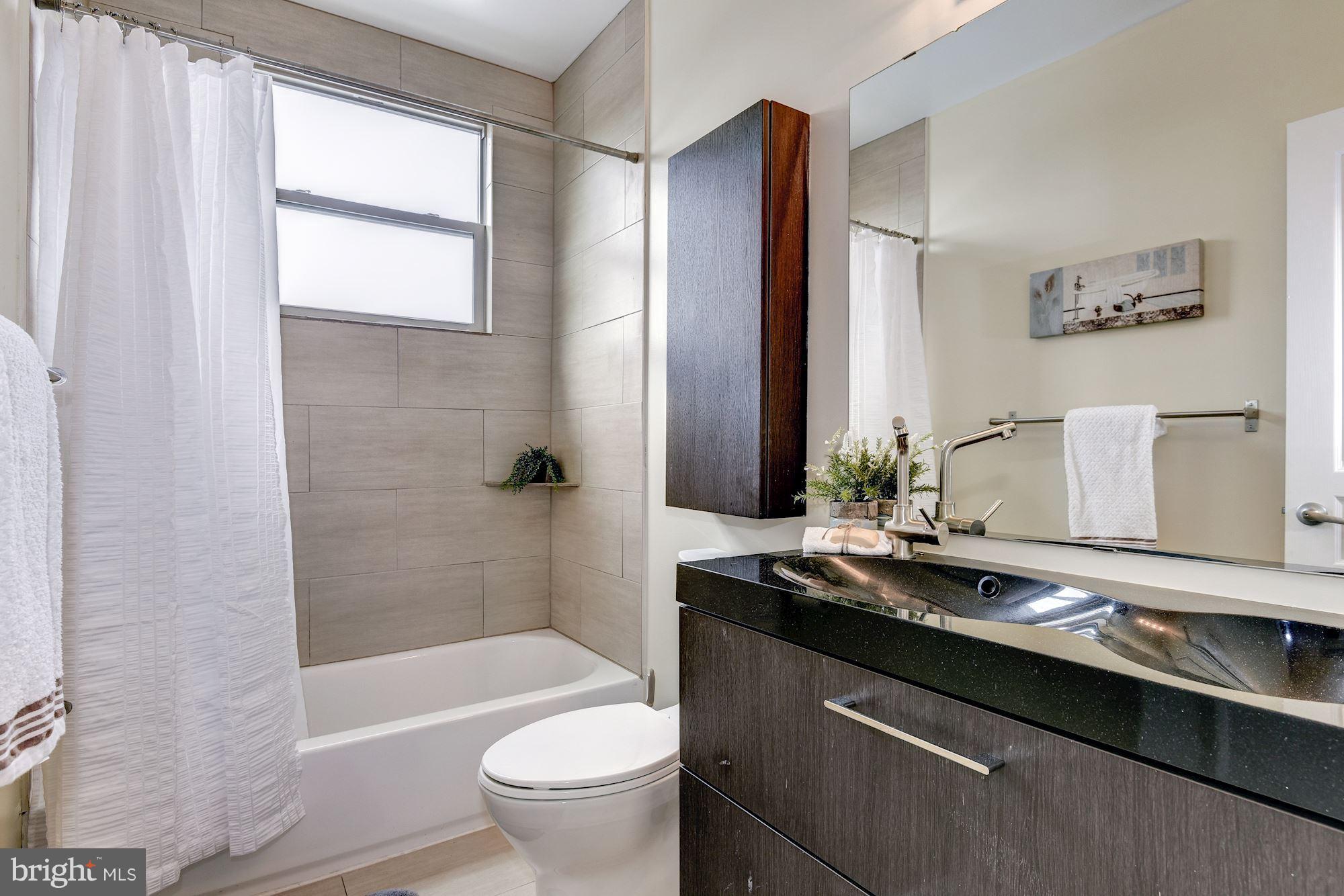 1811 3rd Street Northeast, Unit 2 Washington, DC 20002 - Photo 15 of 28 Bath