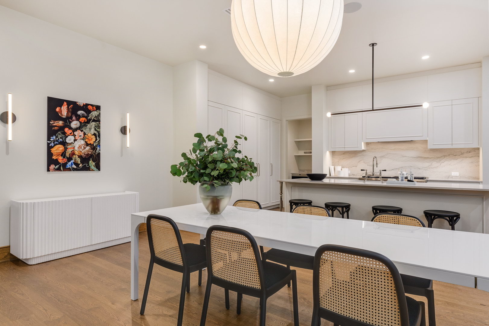 21 North May Street, Unit 701 Chicago, IL 60607 - Photo 5 of 25 a dining room with furniture and window