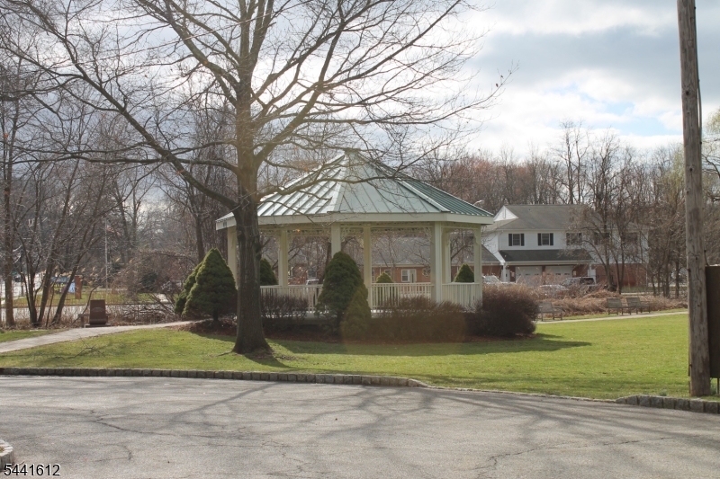 23 House Road Morristown, NJ 07960 - Photo 21 of 24