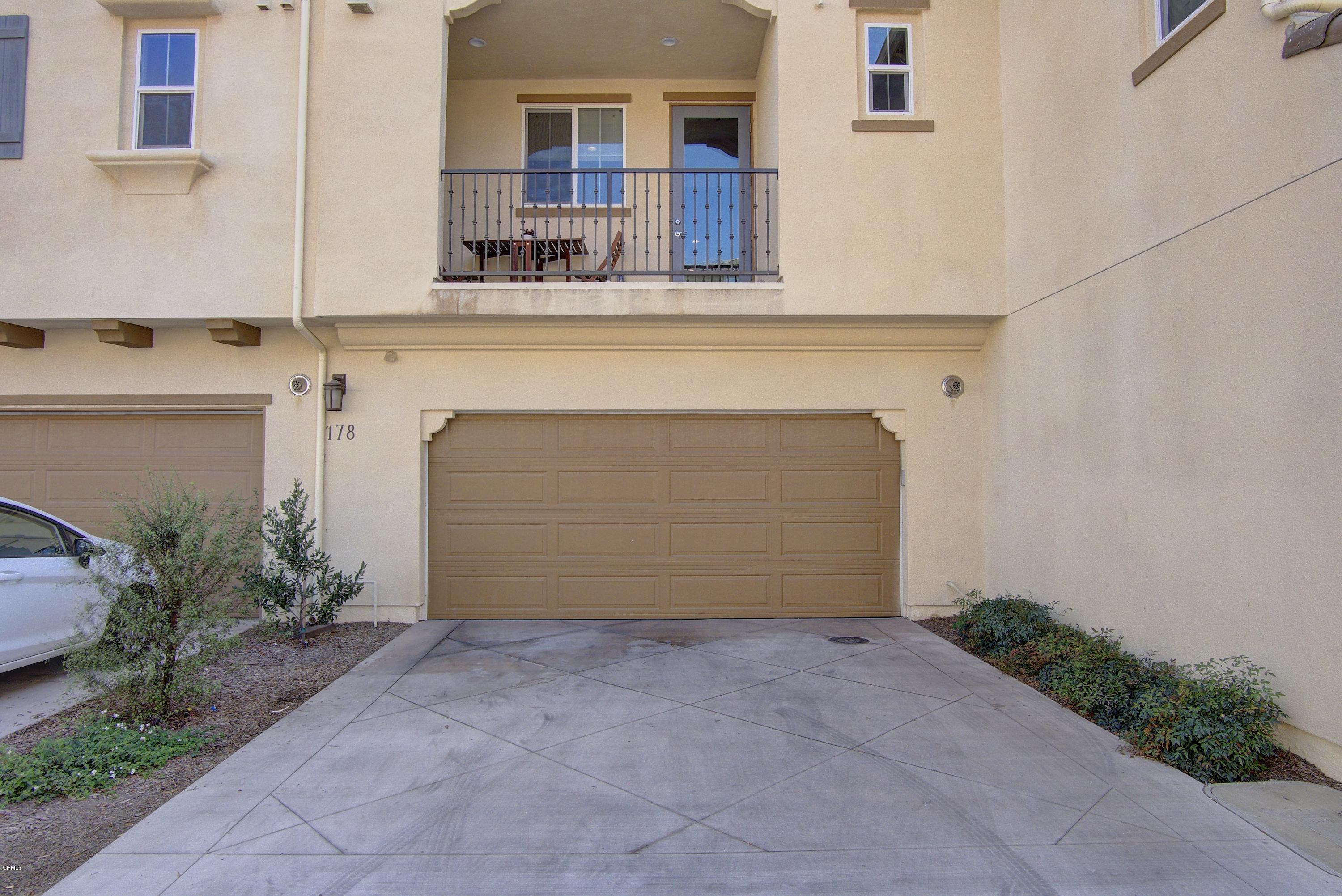178 Prairie Street Camarillo, CA 93010 - Photo 41 of 74 driveway
