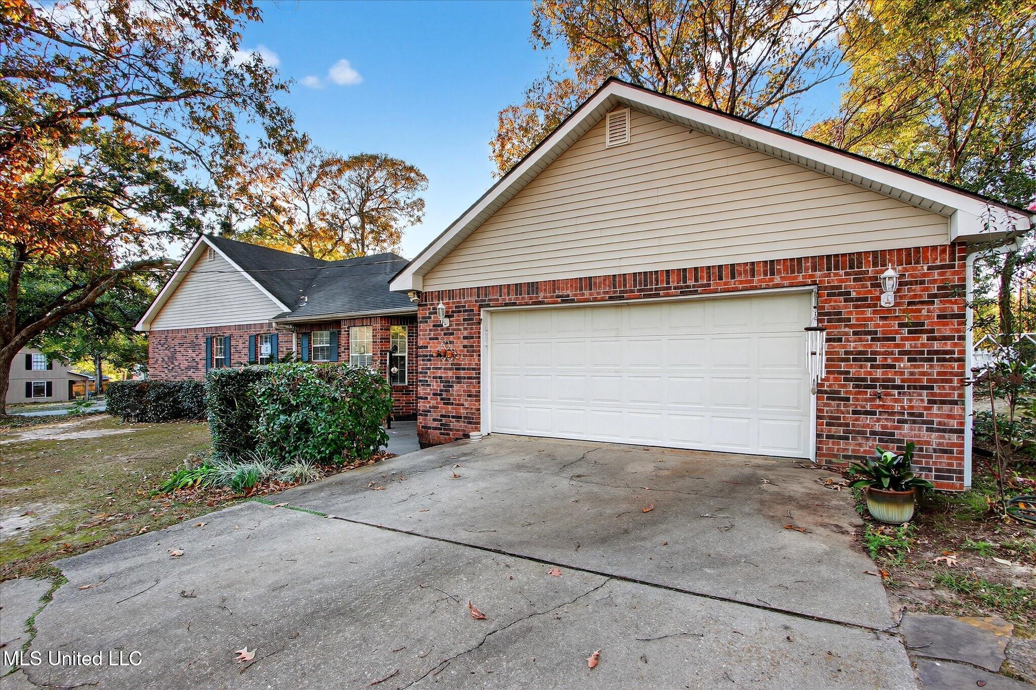 8824 Kipapa Way Diamondhead, MS 39525 - Photo 31 of 44 36-036