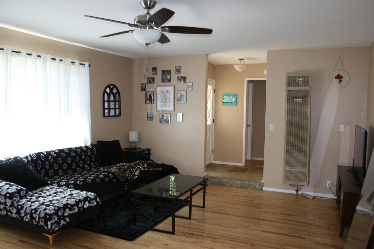 11592 Peoria Road Browns Valley, CA 95918 - Photo 44 of 49 a living room with furniture and a rug