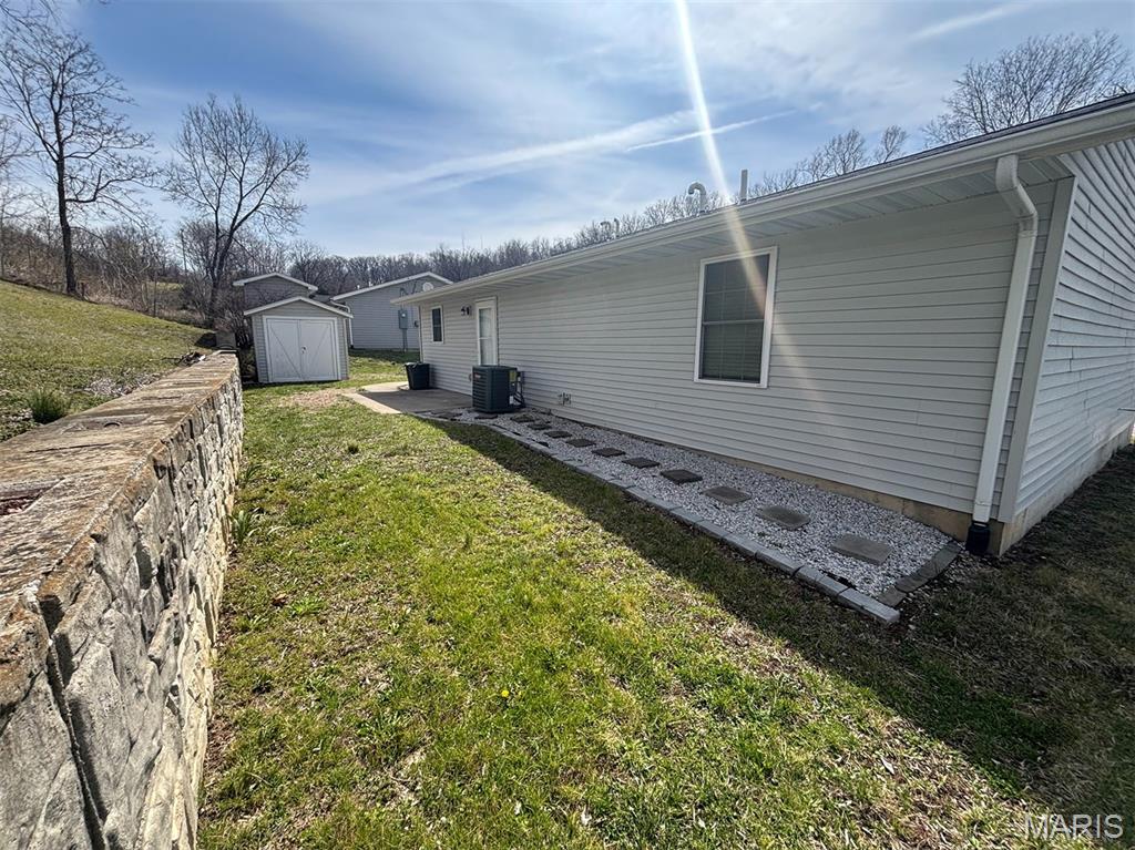 406 Riverside Street Hannibal, MO 63401 - Photo 7 of 11