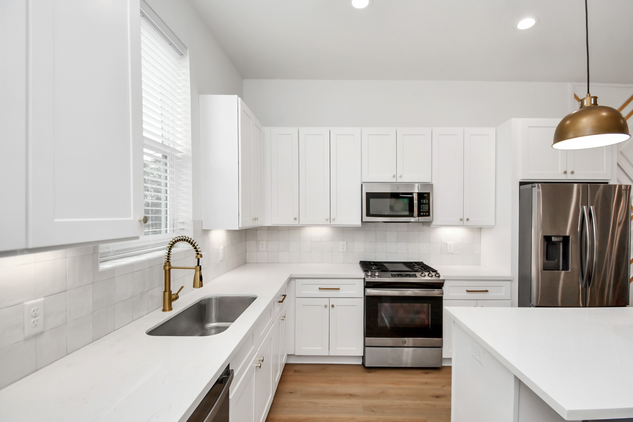 2015 Cochran Street Houston, TX 77009 - Photo 13 of 38