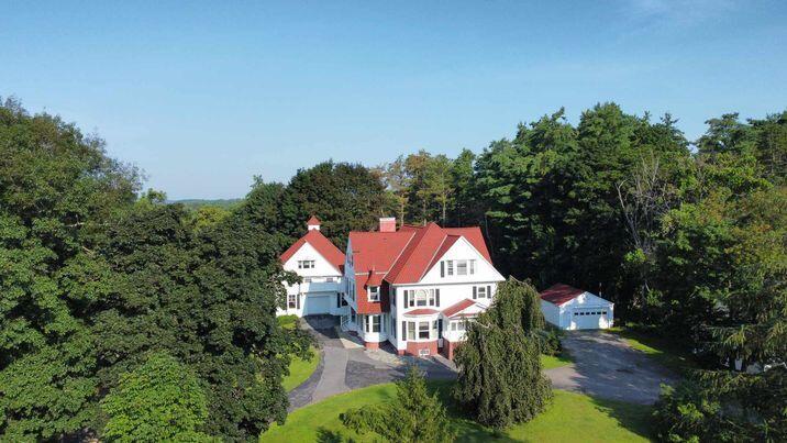 632 Main Street Lewiston, ME 04240 - Photo 3 of 96 363487947_1411046906413351_9122474576146