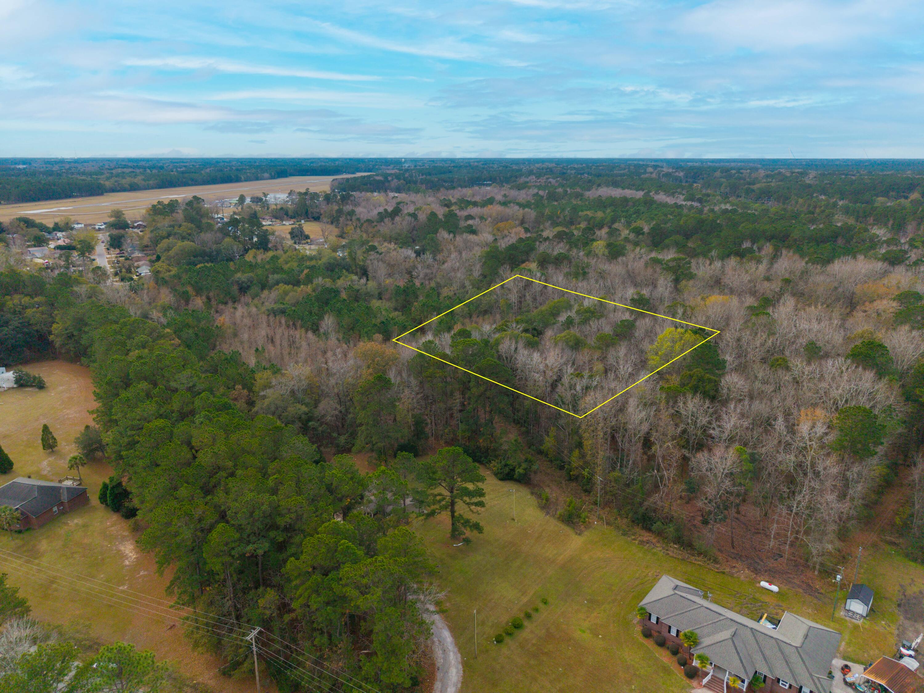 263 Haynesville Extension Moncks Corner, SC 29461 - Photo 14 of 26 DJI_20251201110648_0053_D-Edit