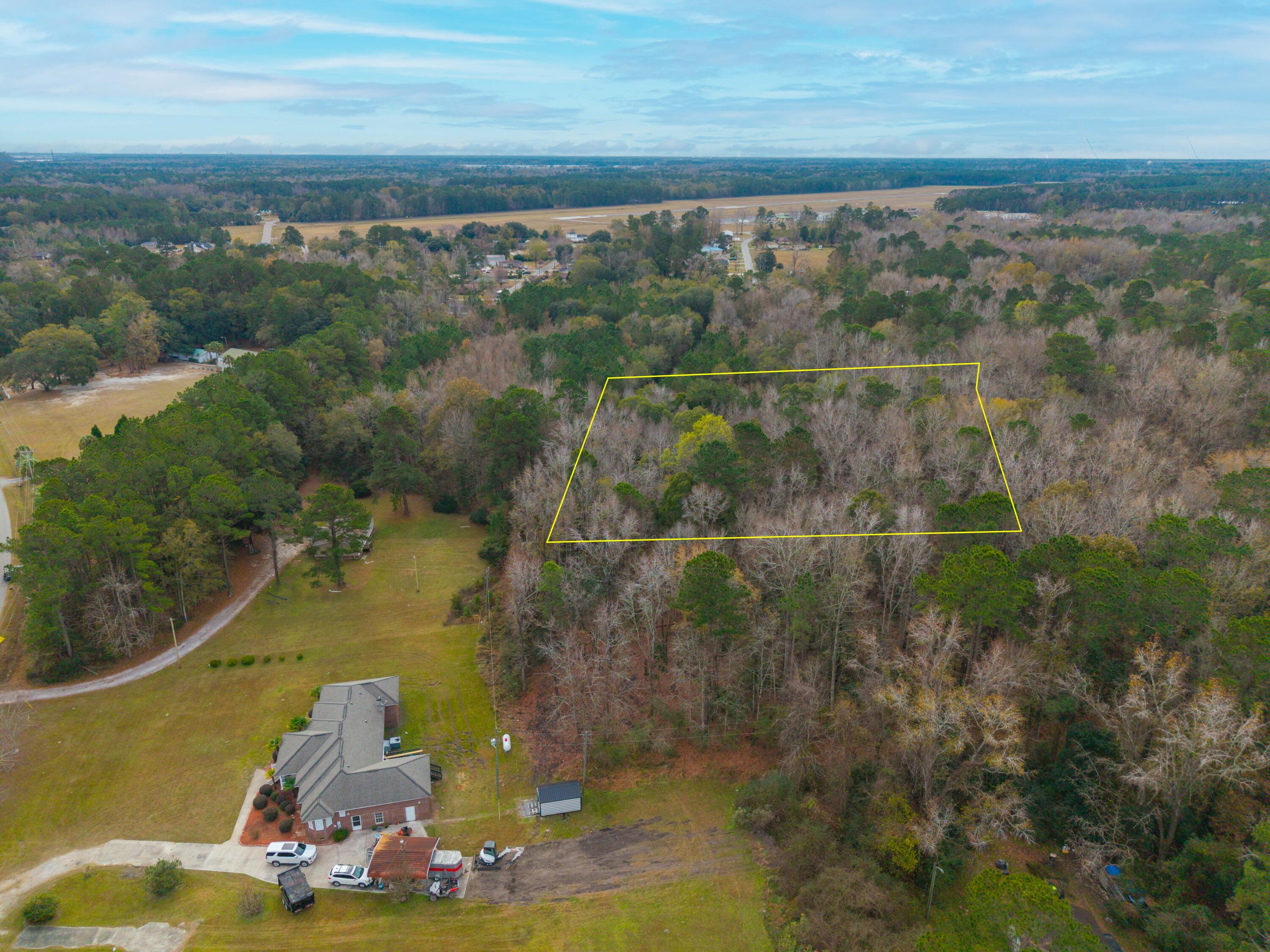 263 Haynesville Extension Moncks Corner, SC 29461 - Photo 23 of 26 DJI_20251201110954_0061_D-Edit