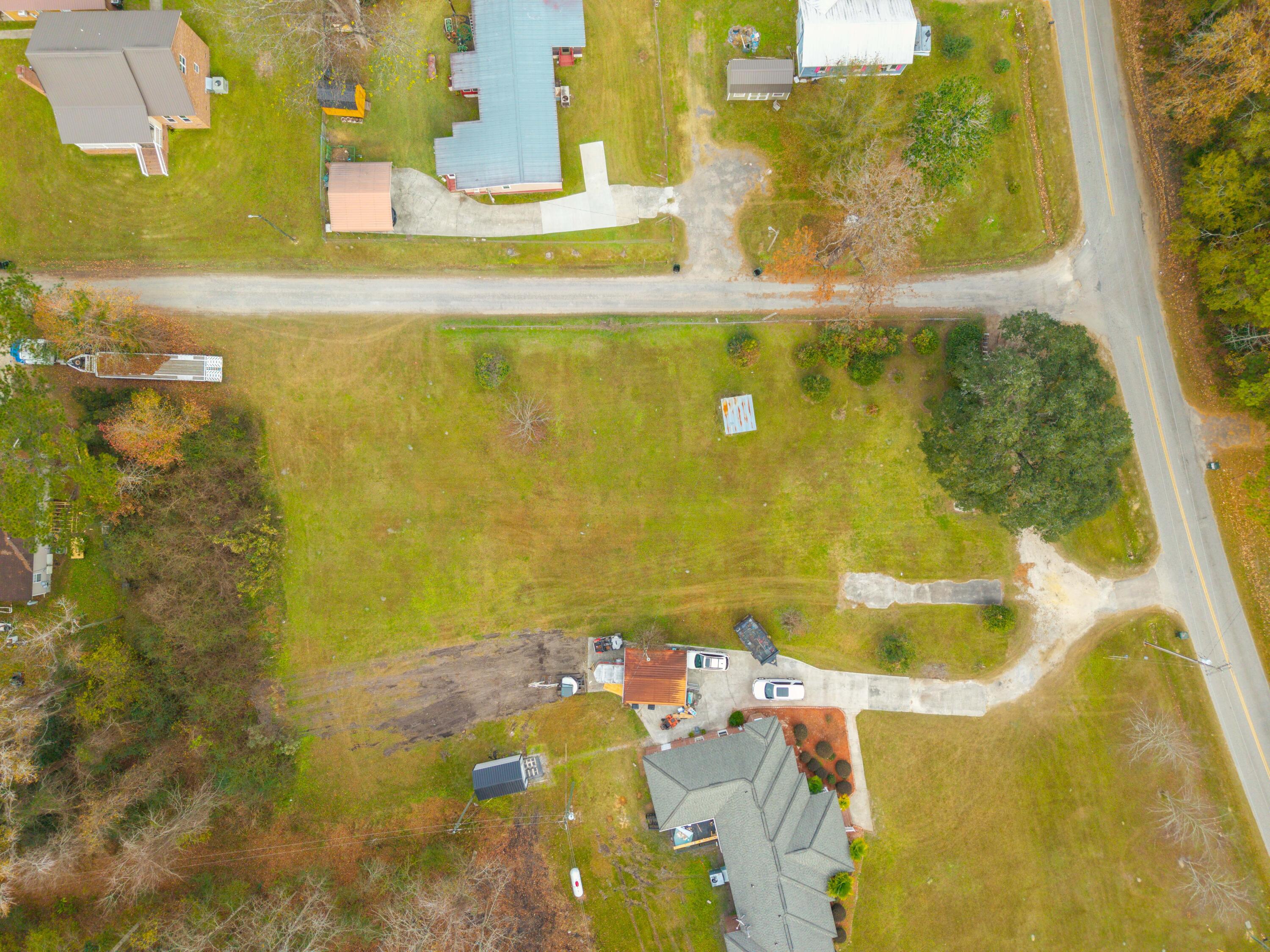 263 Haynesville Extension Moncks Corner, SC 29461 - Photo 10 of 26 DJI_20251201110439_0048_D