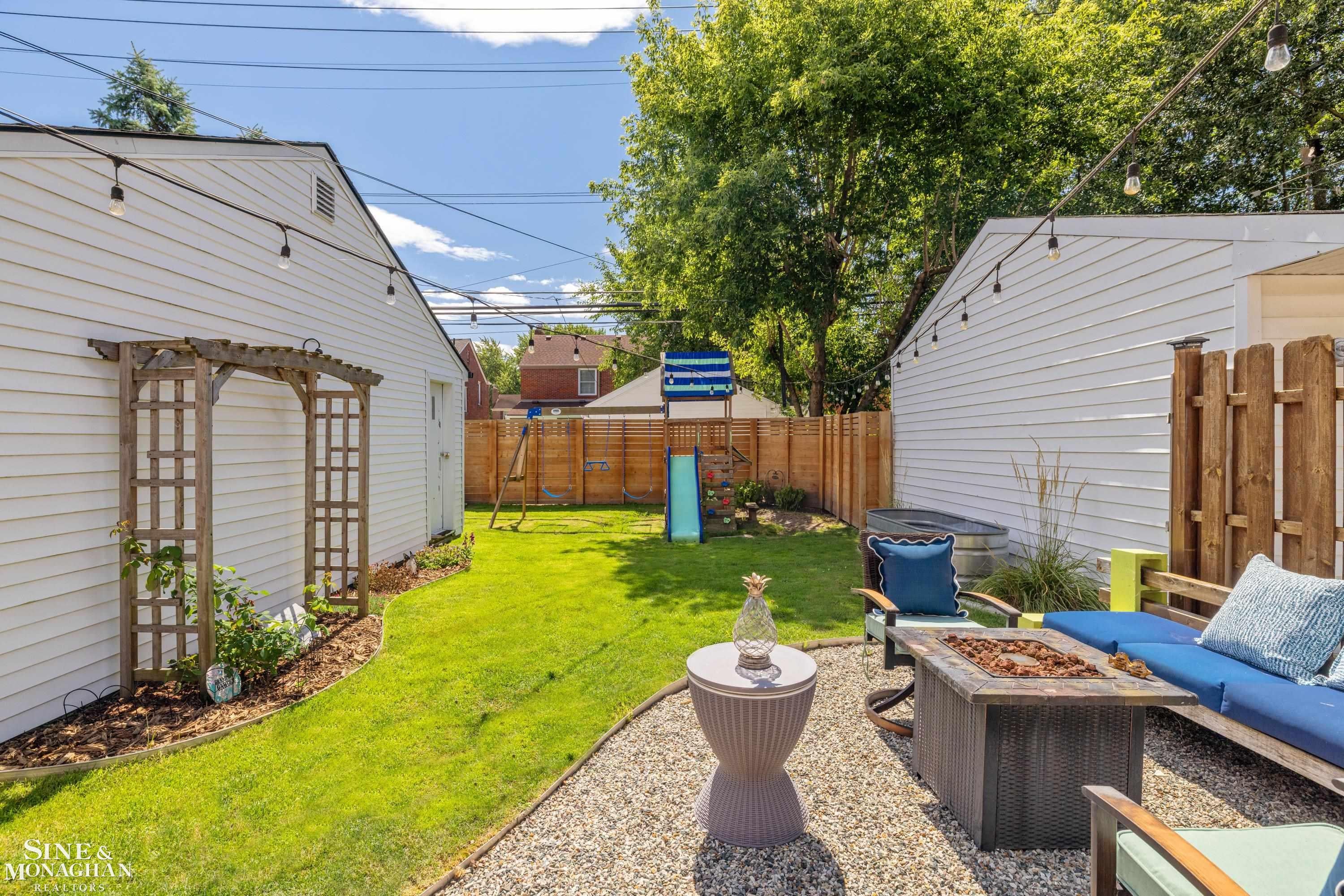 1339 Hampton Road Grosse Pointe Woods, MI 48236 - Photo 53 of 58 Gallery Image 53