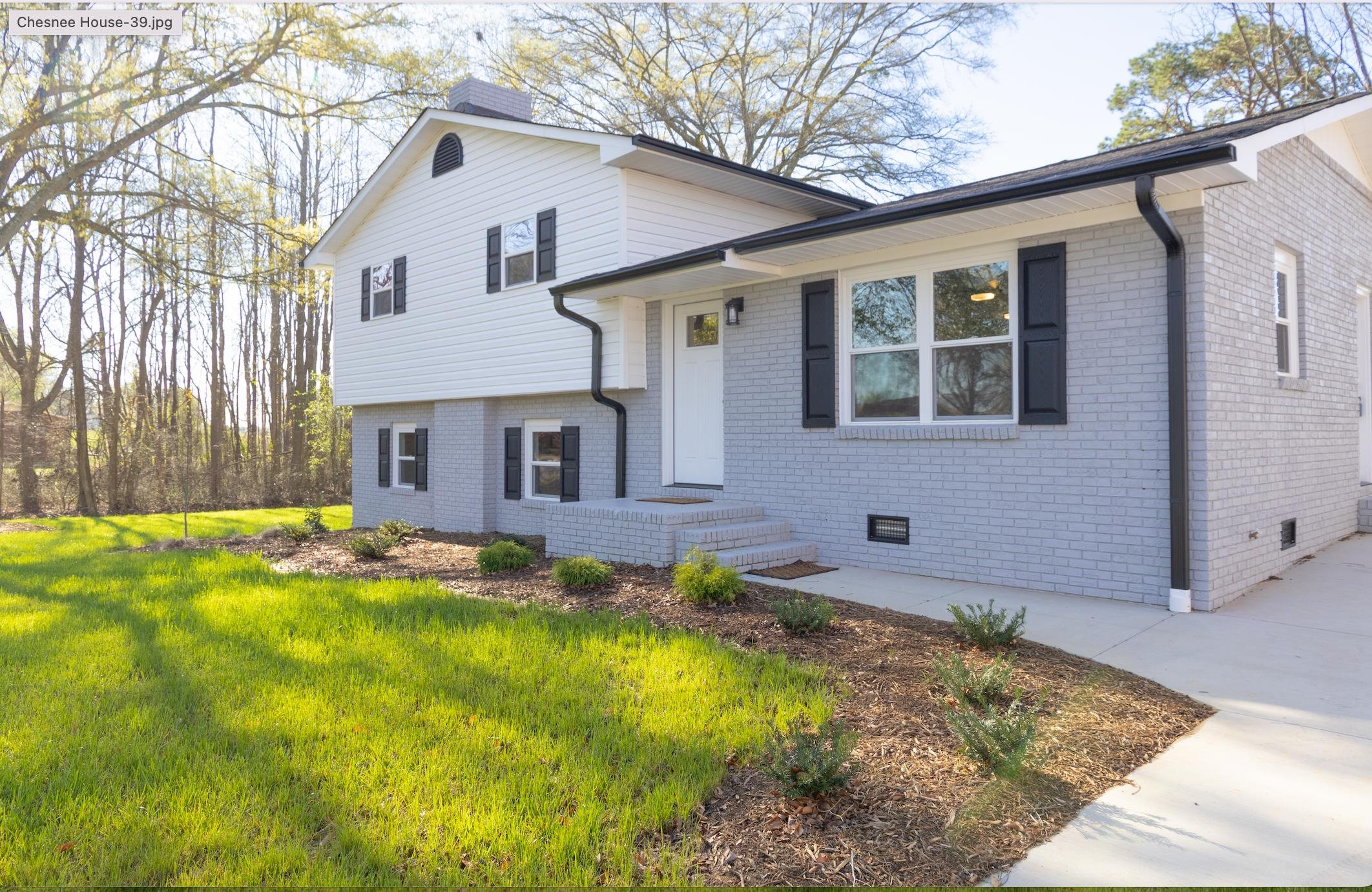 304 Scenic View Drive Chesnee, SC 29323 - Photo 2 of 32