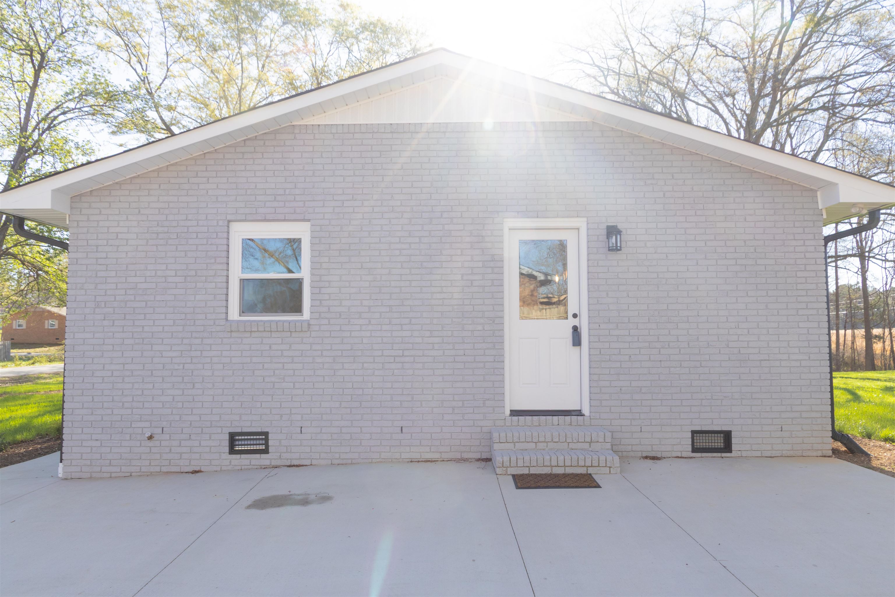 304 Scenic View Drive Chesnee, SC 29323 - Photo 6 of 32