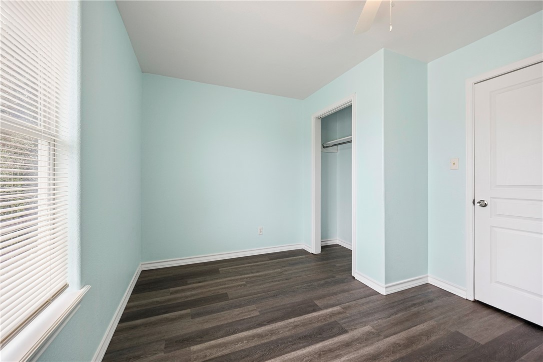 4033 Laguna Shores Road Corpus Christi, TX 78418 - Photo 20 of 30