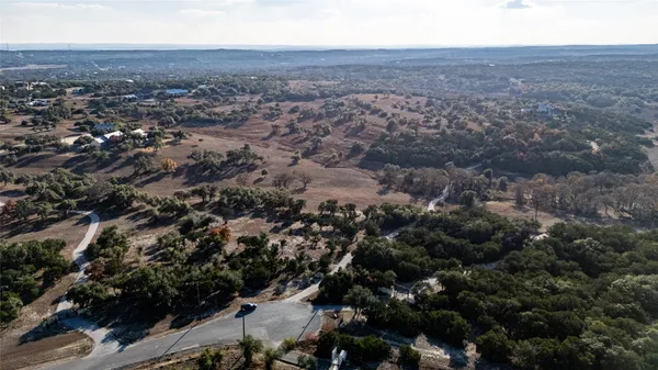 $1,472,000 | 525 Outlook Drive, Wimberley, TX 78676