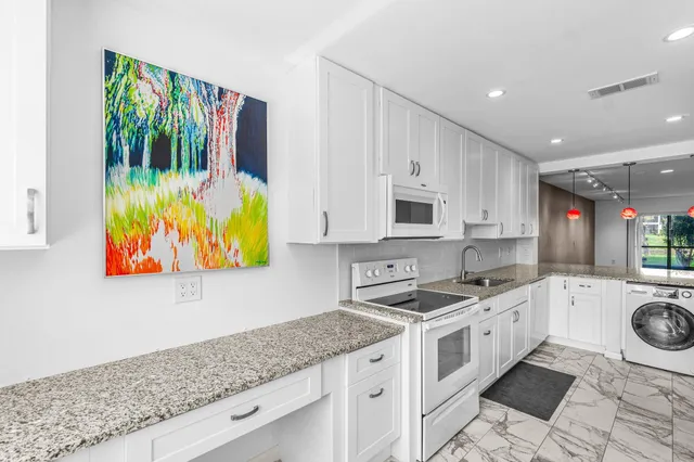 $69,900 | 34 Southport Lane, Unit E, Boynton Beach, FL 33436