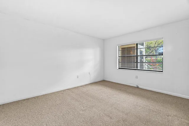 $69,900 | 34 Southport Lane, Unit E, Boynton Beach, FL 33436