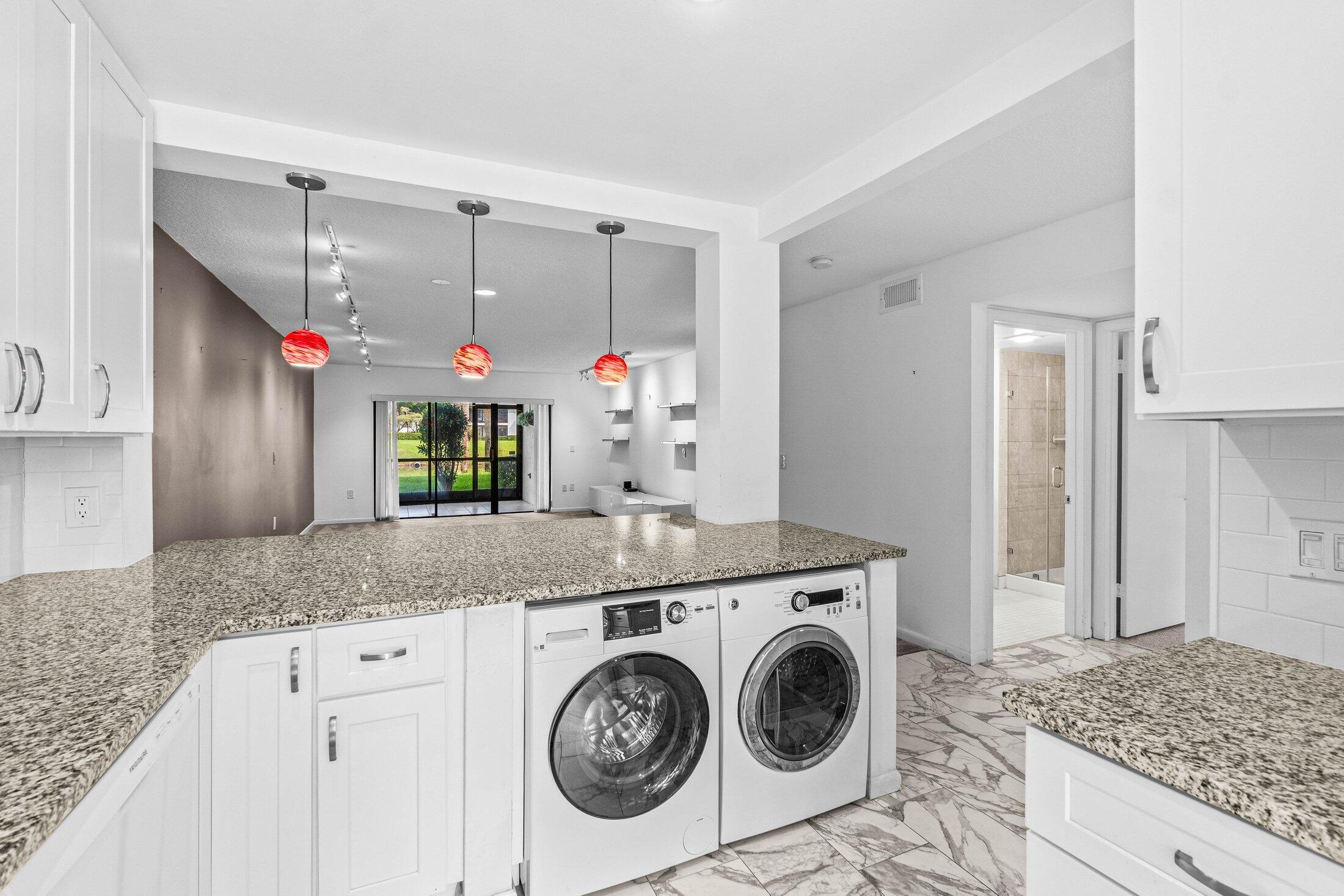 34 Southport Lane, Unit E Boynton Beach, FL 33436 - Photo 3 of 55 Kitchen